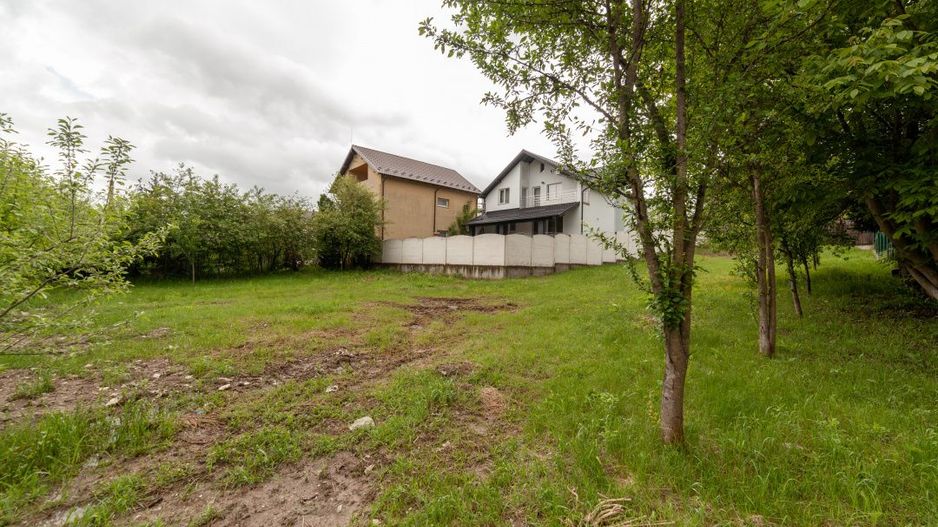 Teren Gavana locatie excelenta langa padure si facilitati cartier - Poză 4