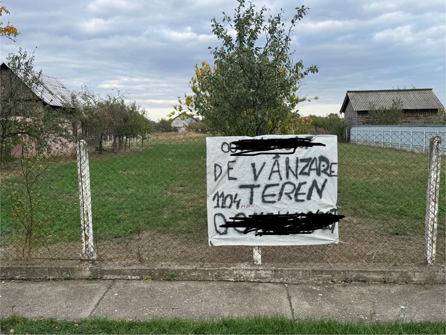 Teren Intravilan Becicherecu Mic In Vatra Satului,1104 mp,Fs. 14m - Poză 1