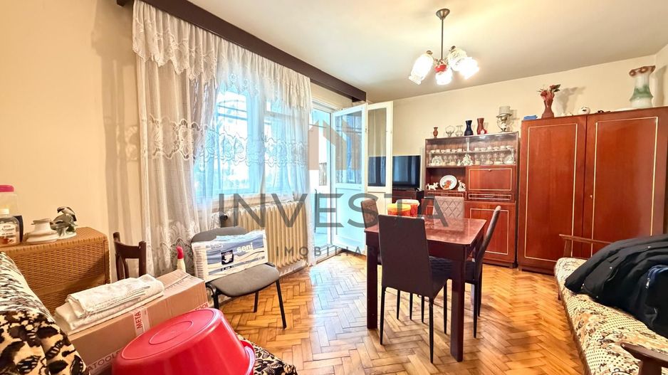 Apartament cu 3 camere pe Aleea Padin ! - Poză 9