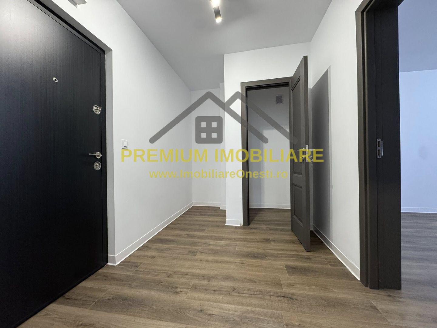 Apartament 2 Camere - Zona centrala - Renovat - Poză 8
