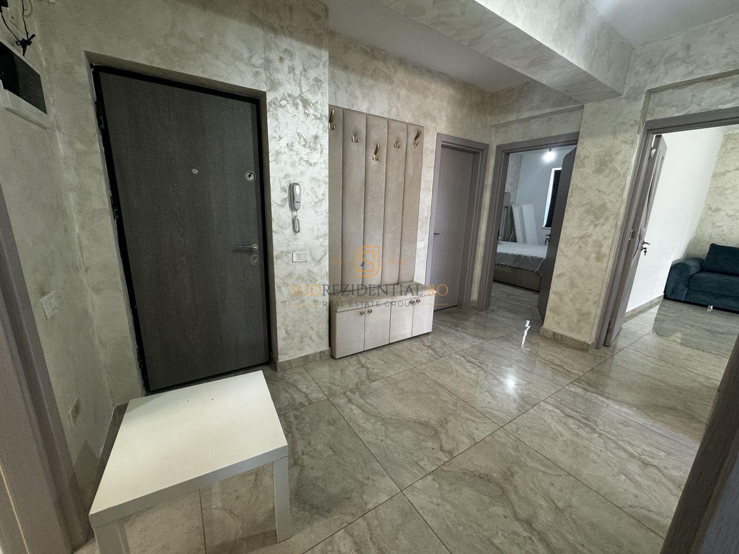 APARTAMENT PREMIUM 3 CAMERE | 74 MP | CURTE PROPRIE 61 MP | MOBILAT - Poză 8