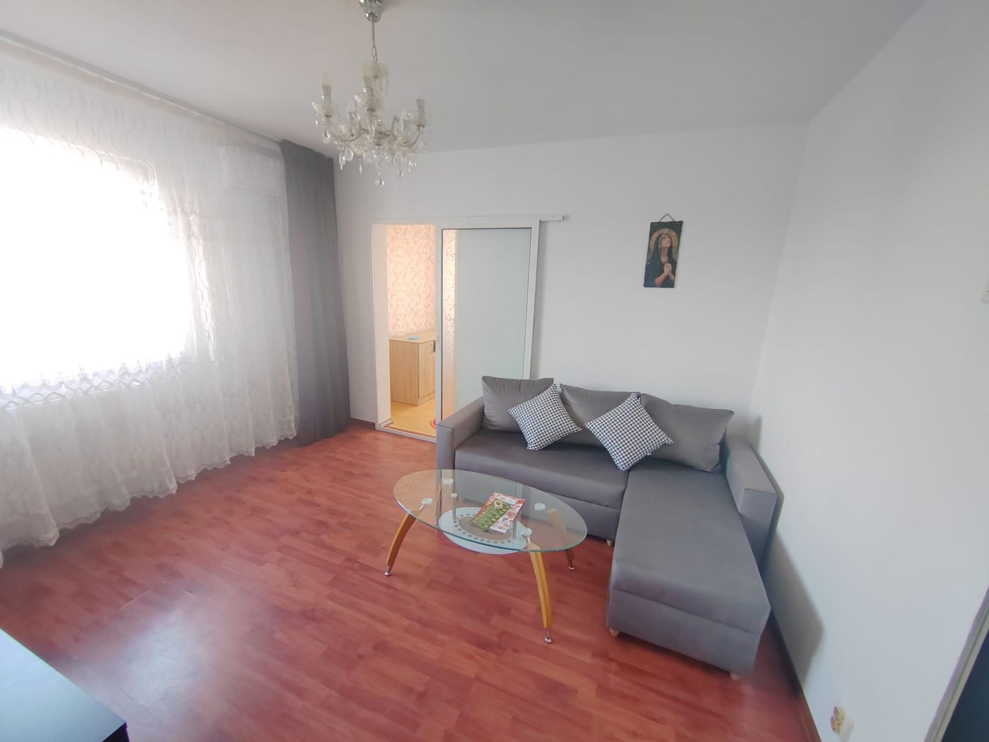 Metrou 1 Decembrie , PARCARE - Poză 1