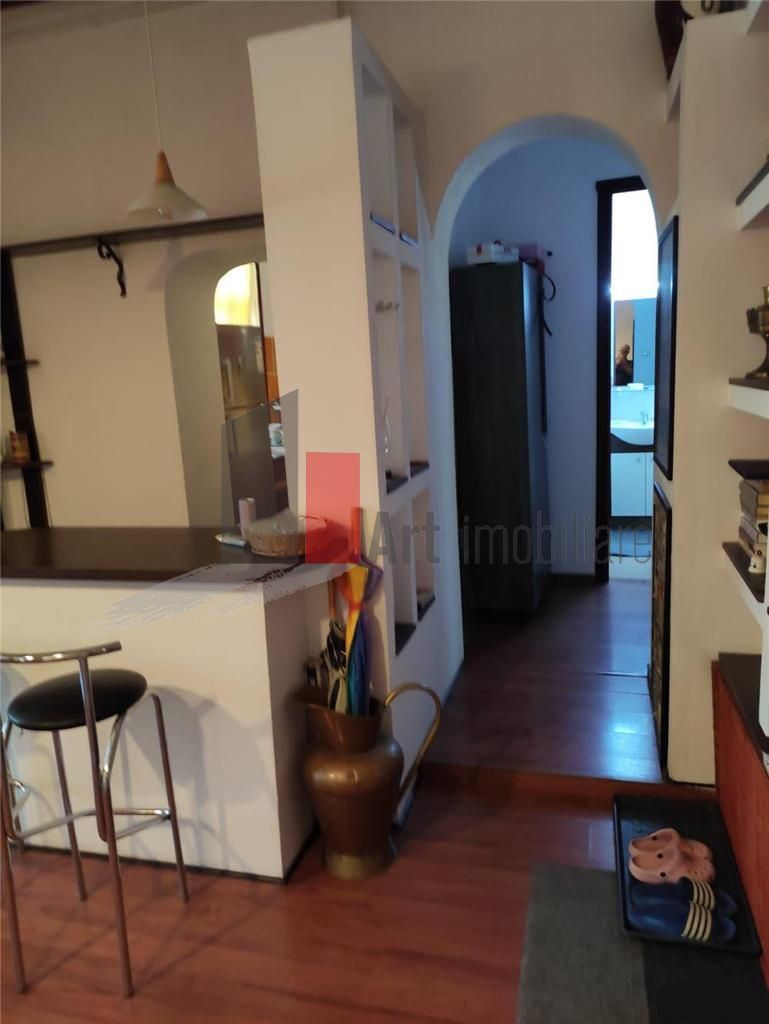 Apartament in vila la etajul 1 intre Romana si P-ta Victoriei - Poză 7