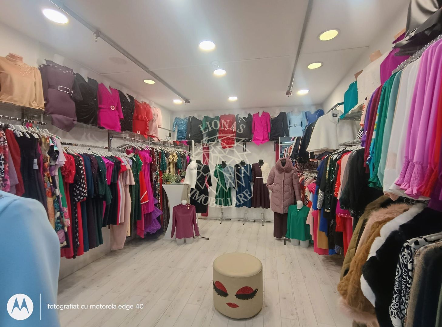 COMSION 0 Spatiu comercial 21 mp Piața Mărăști Zonă trafic intens vitrină 3.85 m - Poză 4