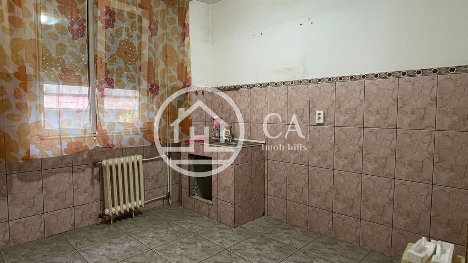 Apartament de vânzare cu 3 camere în zona Nufarul, Oradea - Poză 8