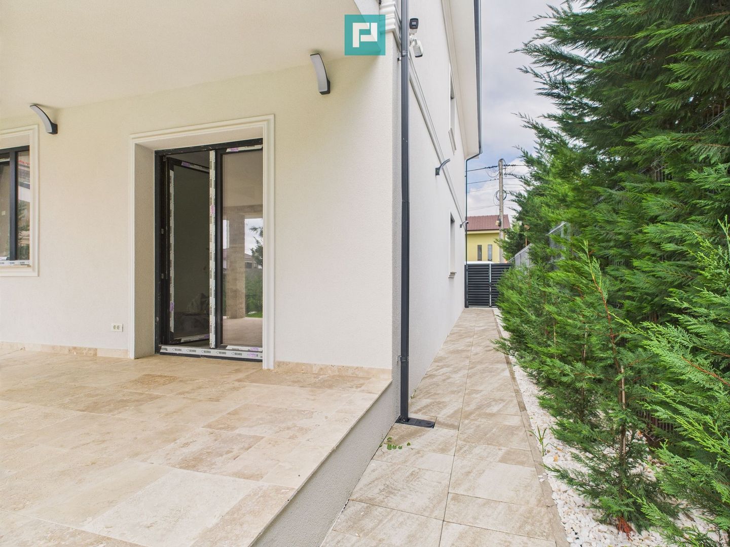 Casă tip duplex modern în Dumbrăvița - Poză 2