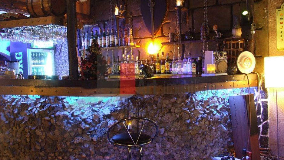 Spatiu comercial de inchiriat in Giulesti (langa stadion, complex comercial) - Poză 2