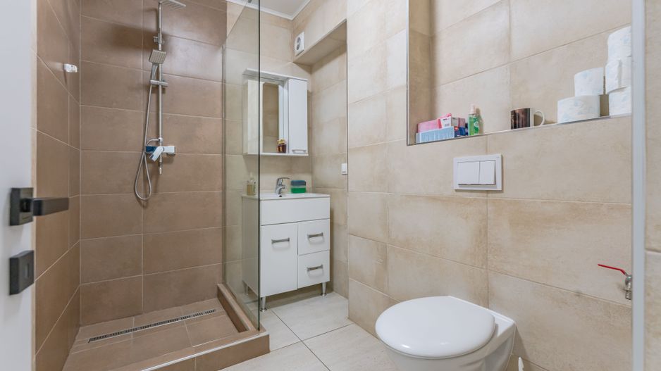 Spatiu comercial de vanzare cartier Tractorul (zona noua) - Poză 6