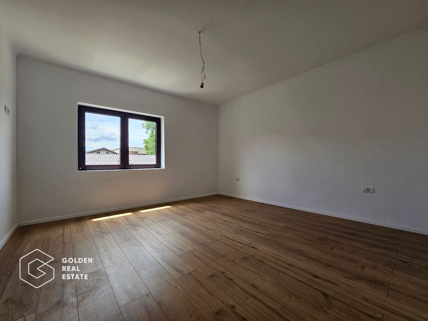 Casa spatioasa, 161 mp Utili, 4 camere, 4 bai, Tunari, COMISION 0% - Poză 8