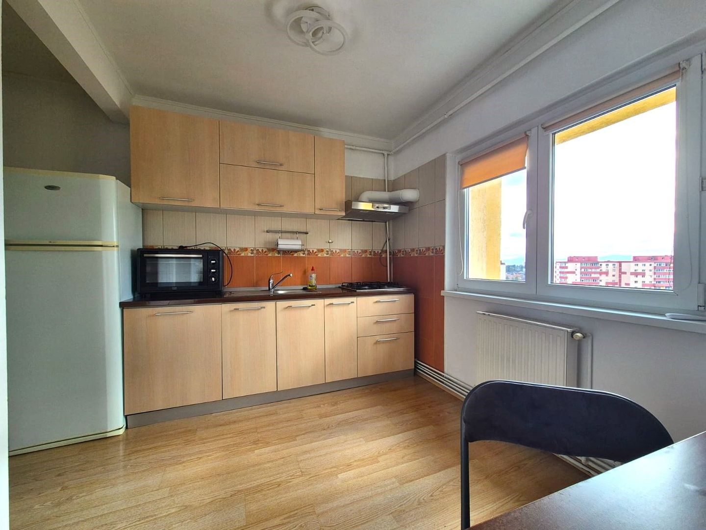 La 5 minute de Centru  - garsoniera spațioasă, pet friendly, priveliste frumoasă - Poză 14