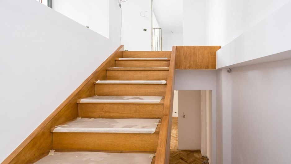 O BIJUTERIE ASCUNSA IN CENTRUL BUCURESTIULUI - Poză 7