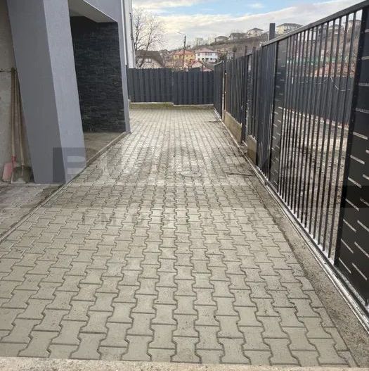 Casa cuplata, 115 mp, teren 495 mp, garaj, Dezmir - Poză 6