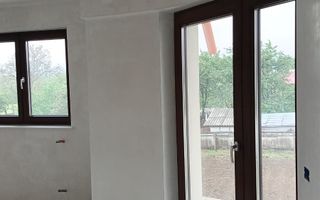 Casă/Vilă Dumbrăveni/Suceava - Poză 14