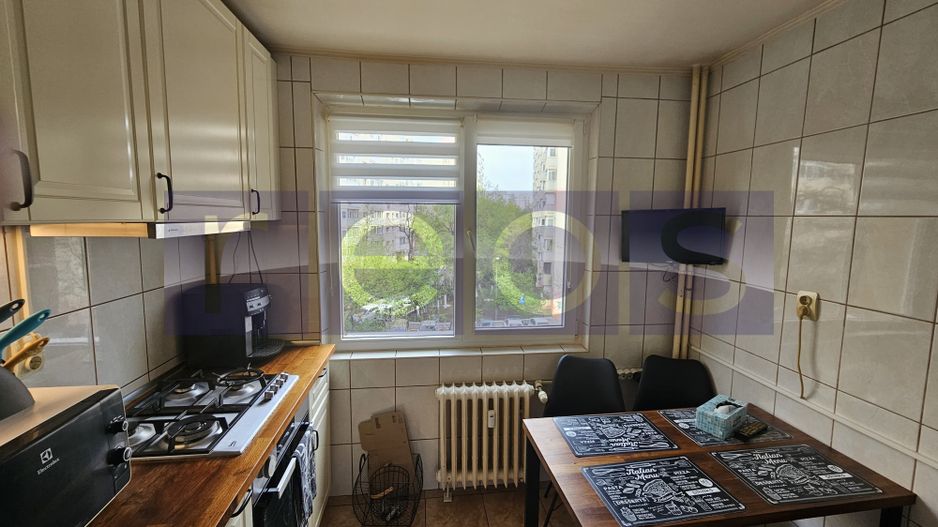 Apartament 3 camere semidecomandat 70 mp zona Teiul Doamnei - Poză 6