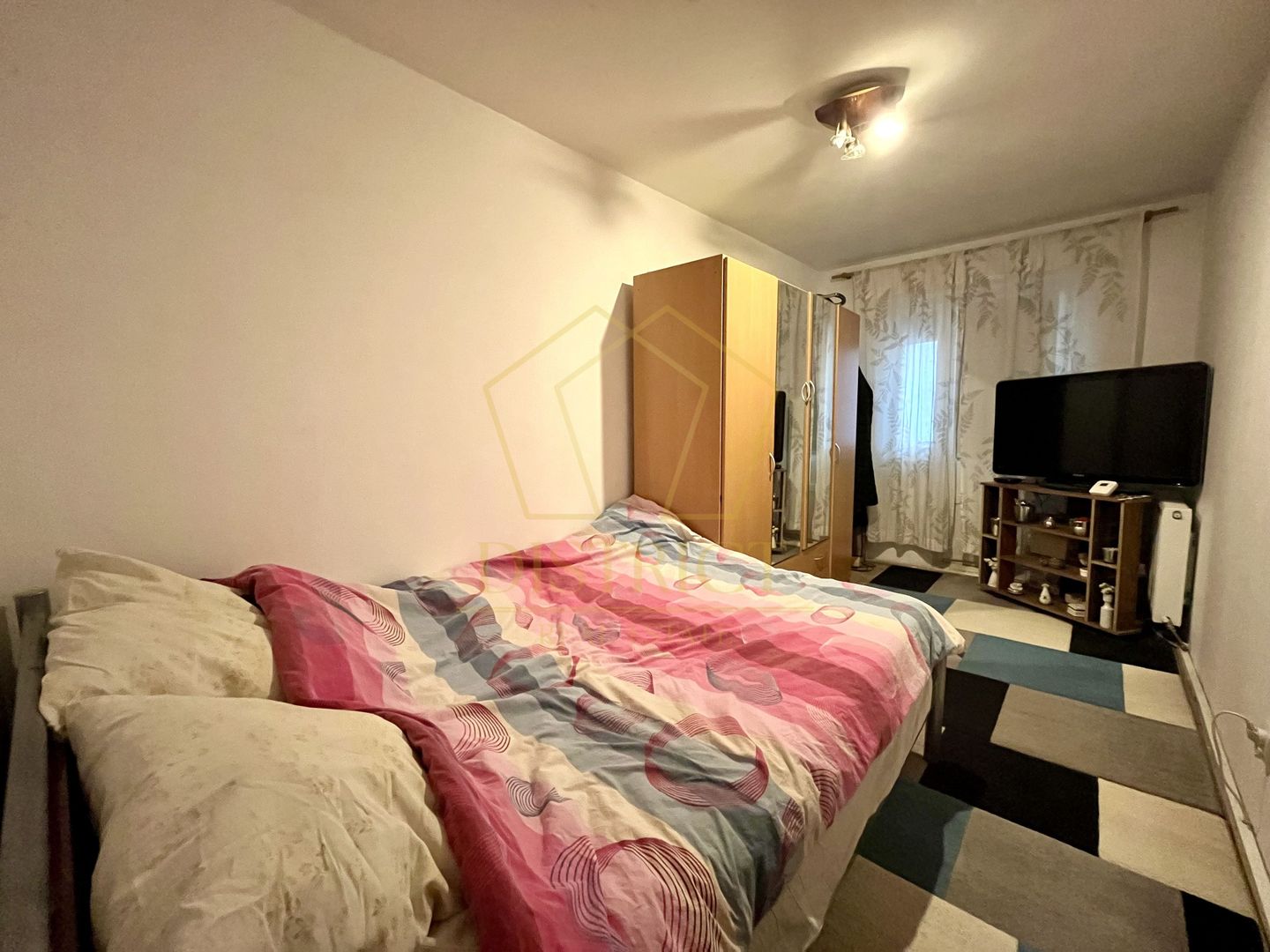 Apartament spațios cu 3 camere | Spitalul Județean - Poză 3