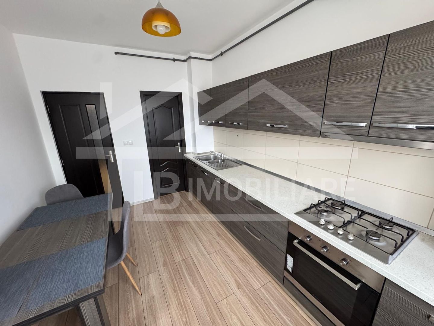 Apartament cu 2 camere, 65mp, terasa, parcare, Zona Centrala - Poză 7