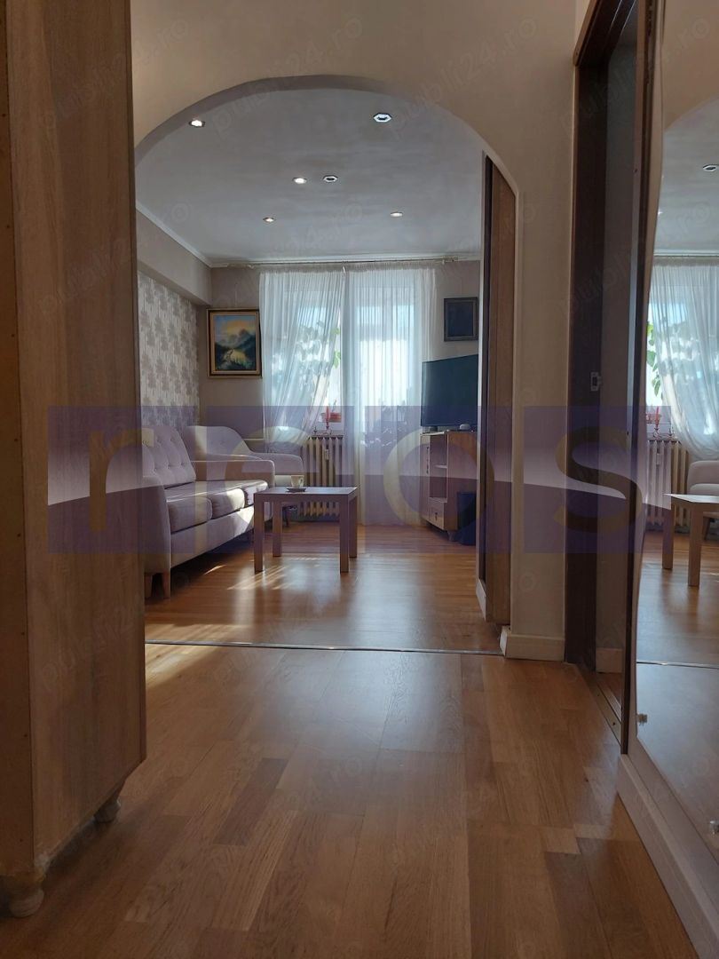 VANZARE 3 CAMERE DECOMANDAT DECEBAL - BABA NOVAC - Poză 2