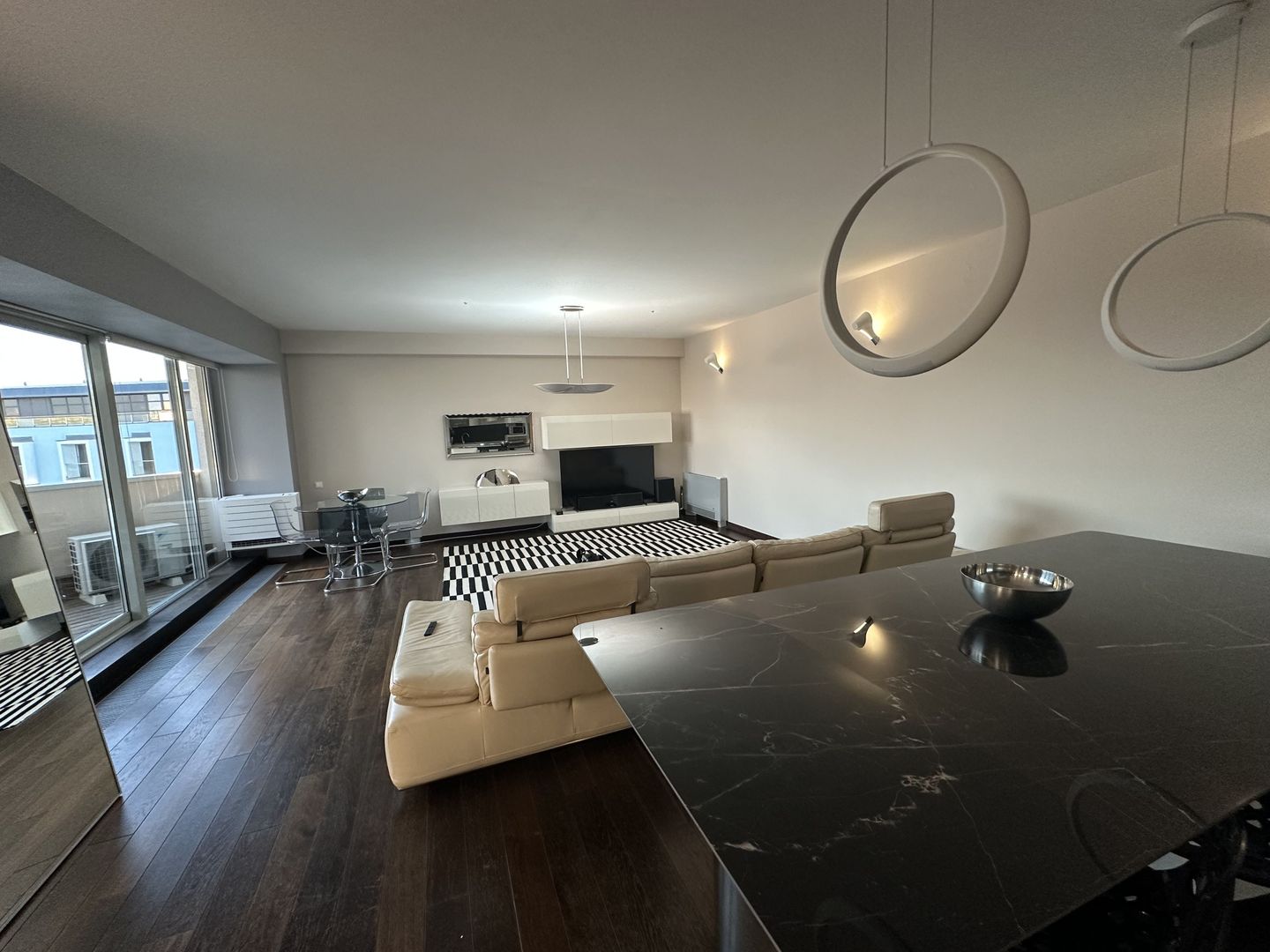 Apartament cu parcare subterana - Poză 2