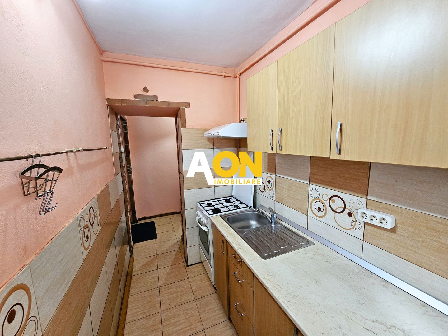 Apartament 2 camere, semidecomandat, parter, ultracentral - Poză 9