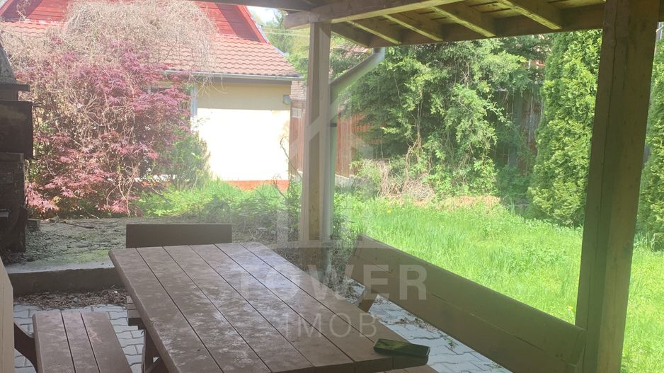 Casă în centrul Cisnădioarei cu 243mp de locuit și teren de 936mp - Poză 18