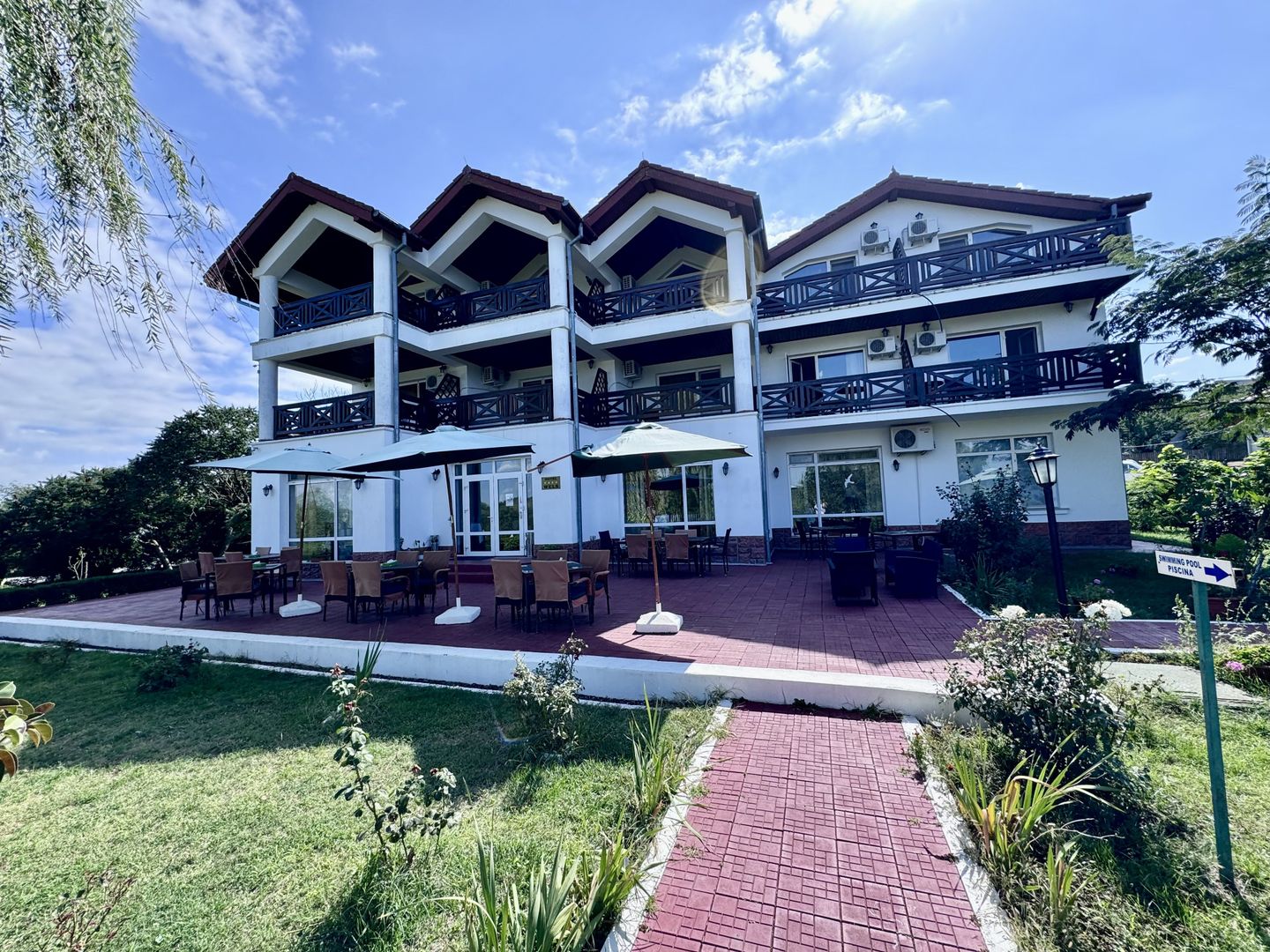 Hotel 20 camere Delta Dunarii 100 m deschidere teren 12000 mp acces auto - Poză 45