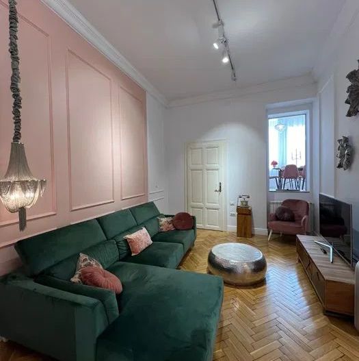 Apartament de lux în inima Oradiei – locație premium lângă Gojdu - Poză 1