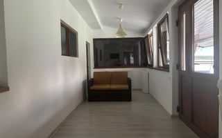 Casă de închiriat cu 4 camere – ideală pentru birouri, cabinete,sediu - Poză 4