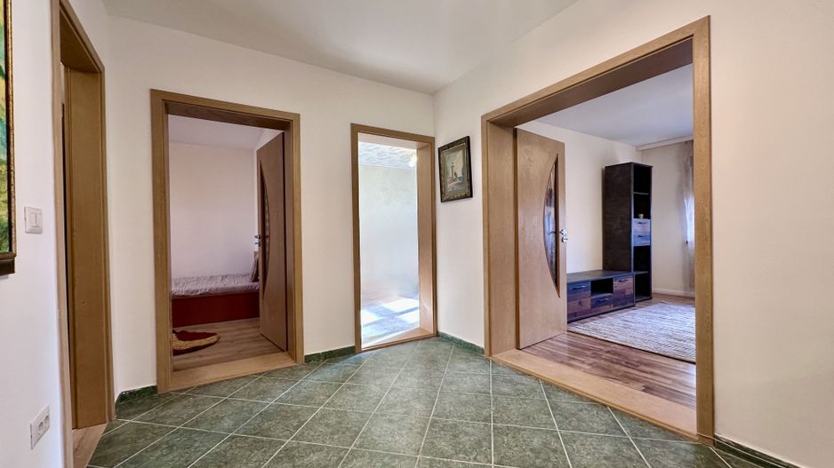 Apartament decomandat 3 camere de închiriat în Piața Bălcescu - Poză 7