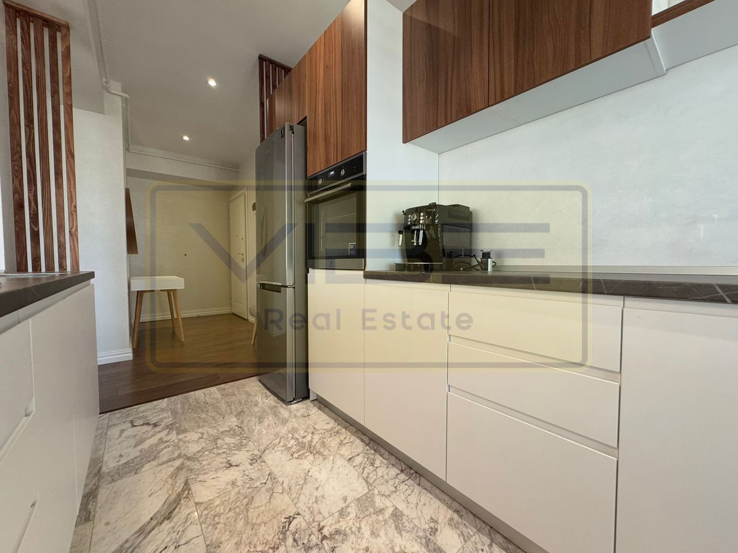 Apartament 2 camere + posibilitate 2 locuri parcare Copou - Royal Town - Poză 3