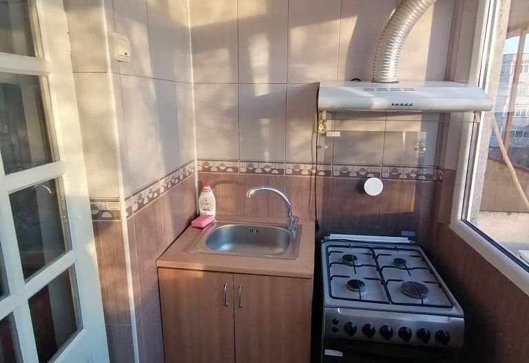Închiriez apartament 2 camere in zona Sucp str Grigore Plesoianu i - Poză 3