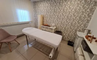Casă cu teren generos pretabila pentru afacere - Poză 12