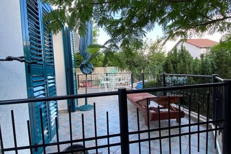 🏡 Casa individuala. Mobilata si utilata. Piscina exterioara.✨ - Poză 17