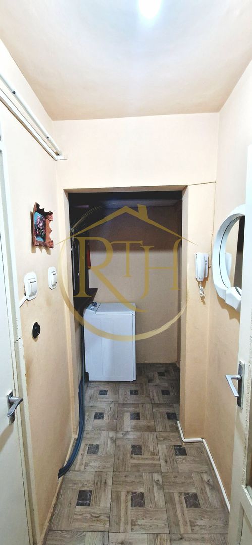 Inchiriez apartament cu 2 camere,clima centrala, zona Calea Sagului/ 300 euro. - Poză 13