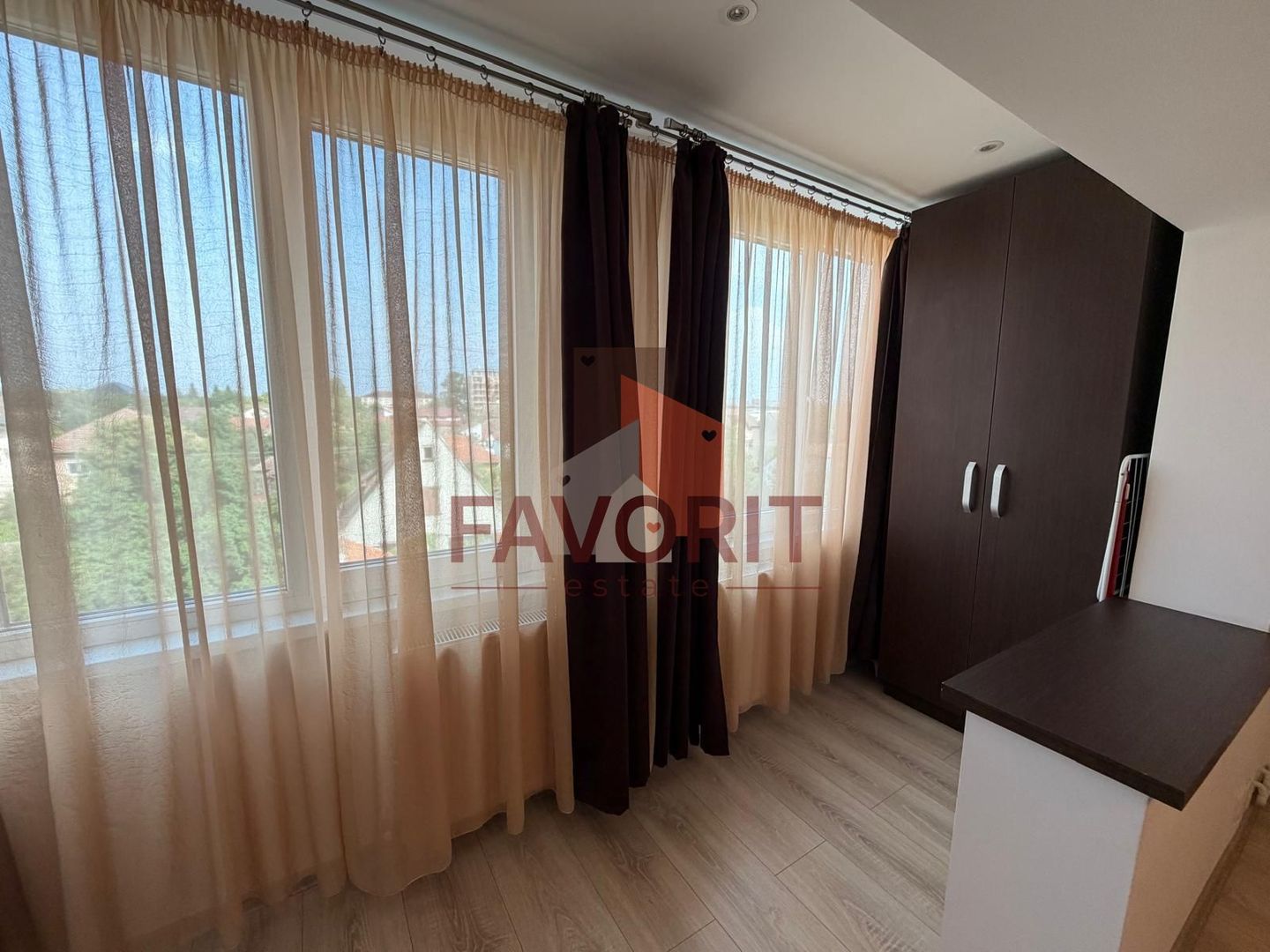 2 camere | centrala proprie | etaj intermediar | zona excelenta | - Poză 9