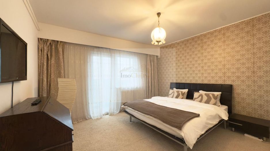 Închiriere apartament 3 camere decomandate– Calea Dorobanților-Parcare - Poză 6