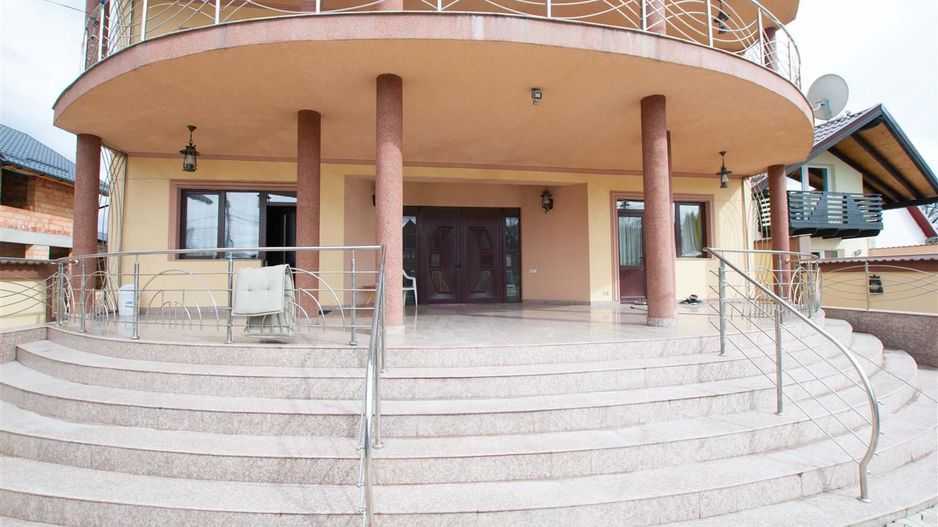 Casa 15 camere 846 mp utili 720 mp teren - Poză 3