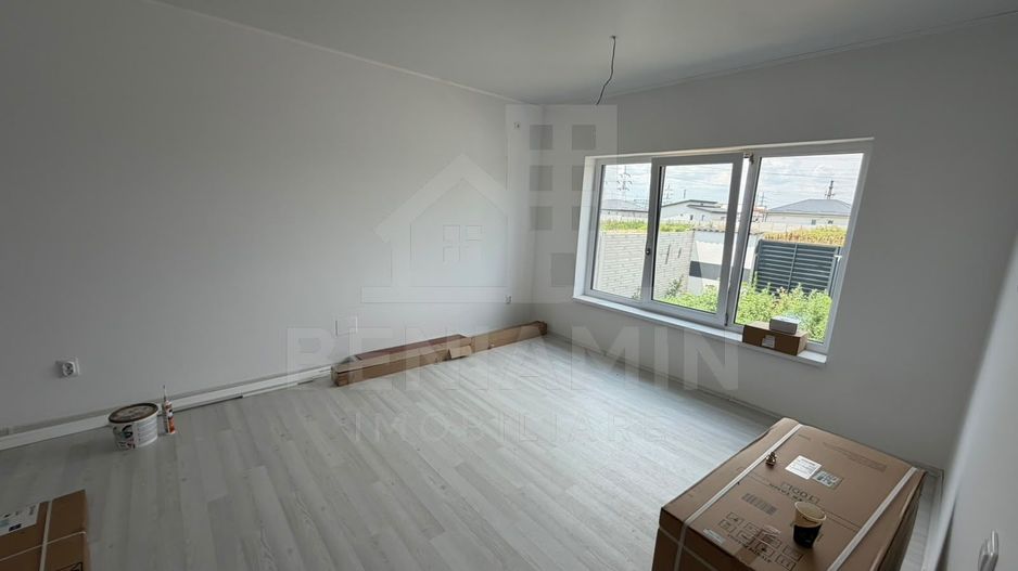Casa-3 Dormitore-3 bai-Teren 300mp-Damila str Ficusului-La cheie - Poză 4
