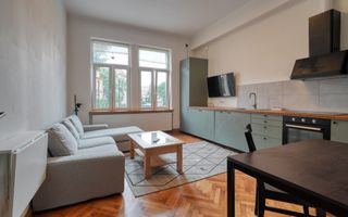 STUDIO IN CENTRUL BRASOVULUI - Poză 2