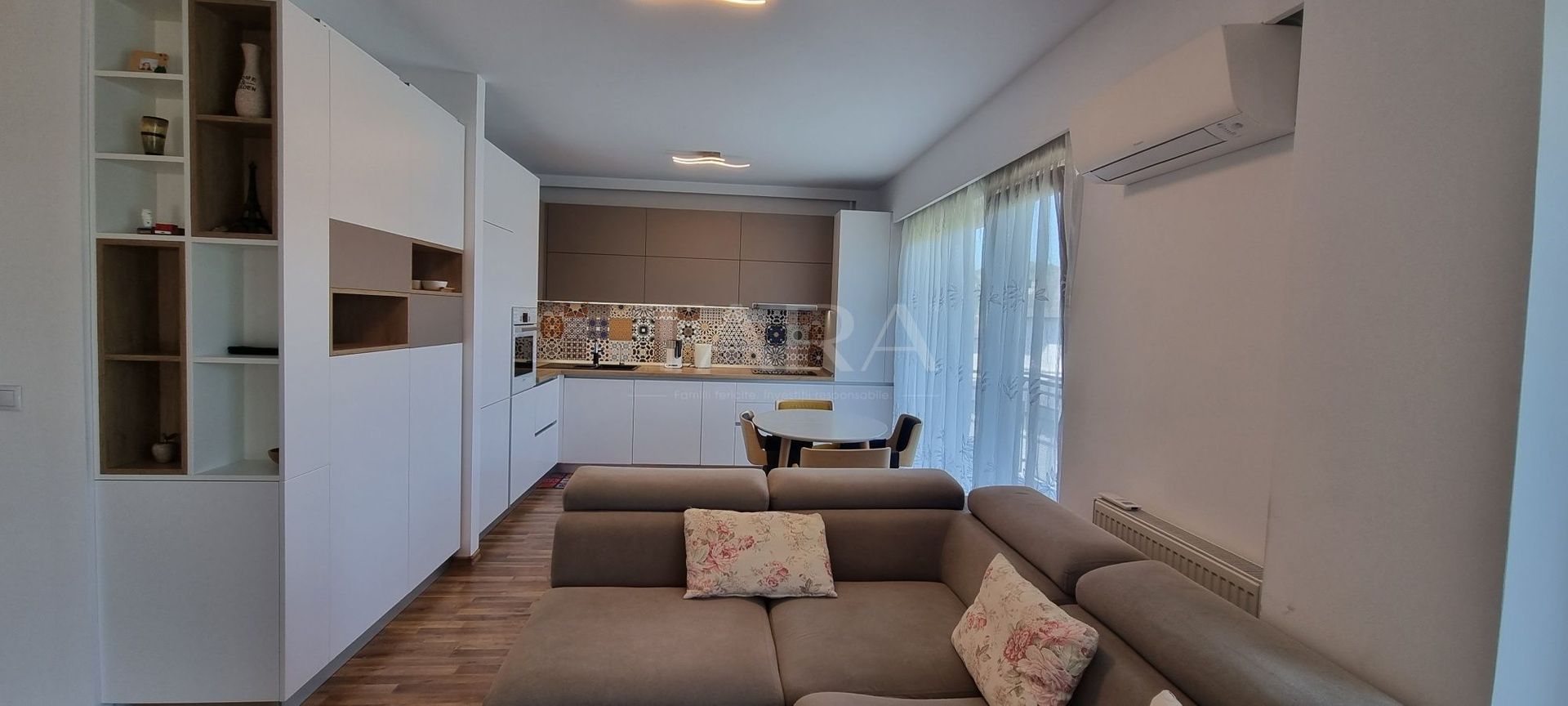 Apartament 3 camere, Plopilor – cu parcare inclusă - Poză 2