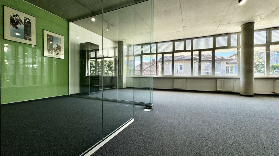 Clădire de birouri în zona Centrală - Poză 2