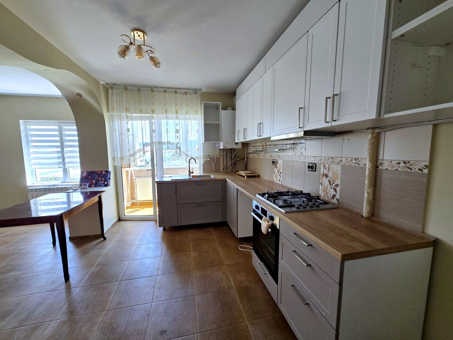 Apartament cu 3 camere de vânzare, parcare– Șesul de Sus, Florești - Poză 5