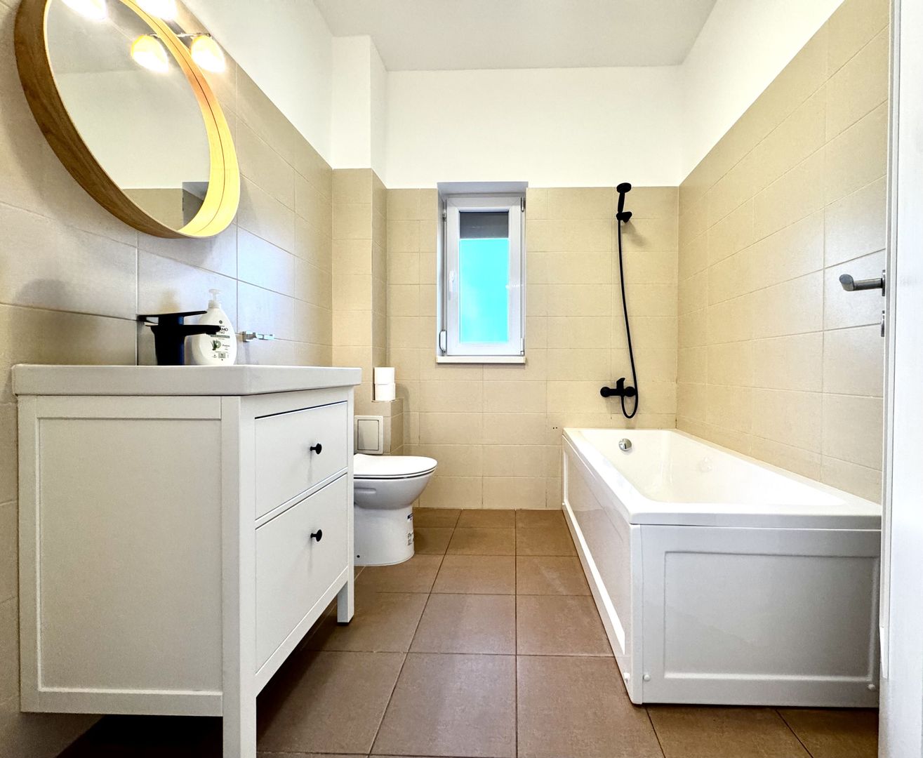 Apartament cu 3 camere | Parter | Terasă | Parcare | Braytim - Poză 13
