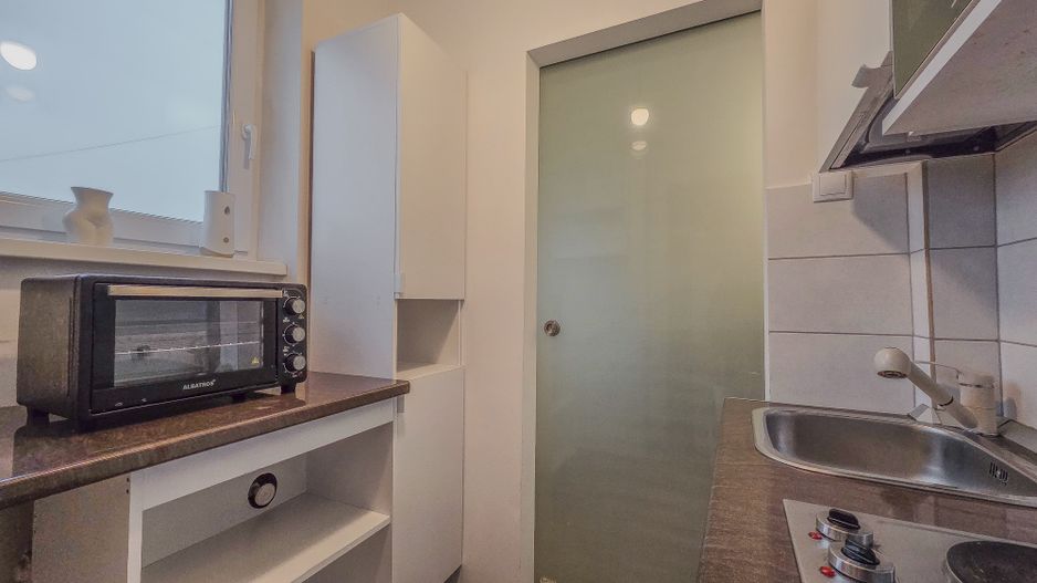 Garsonieră spațioasă de închiriat – Universitate | Str. Academiei - Poză 9