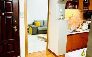 3 camere | etaj 2 | centrala proprie | renovat | zona excelenta | - Poză 13