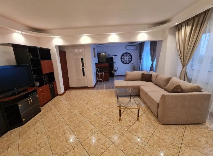 Apartament 3 camere de închiriat – Eroii Revoluției / Parcul Carol - Poză 1