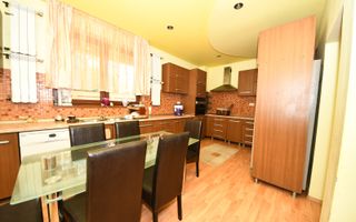 Vila spatioasa, constructie solida, zona micro 17 – Galati - Poză 20