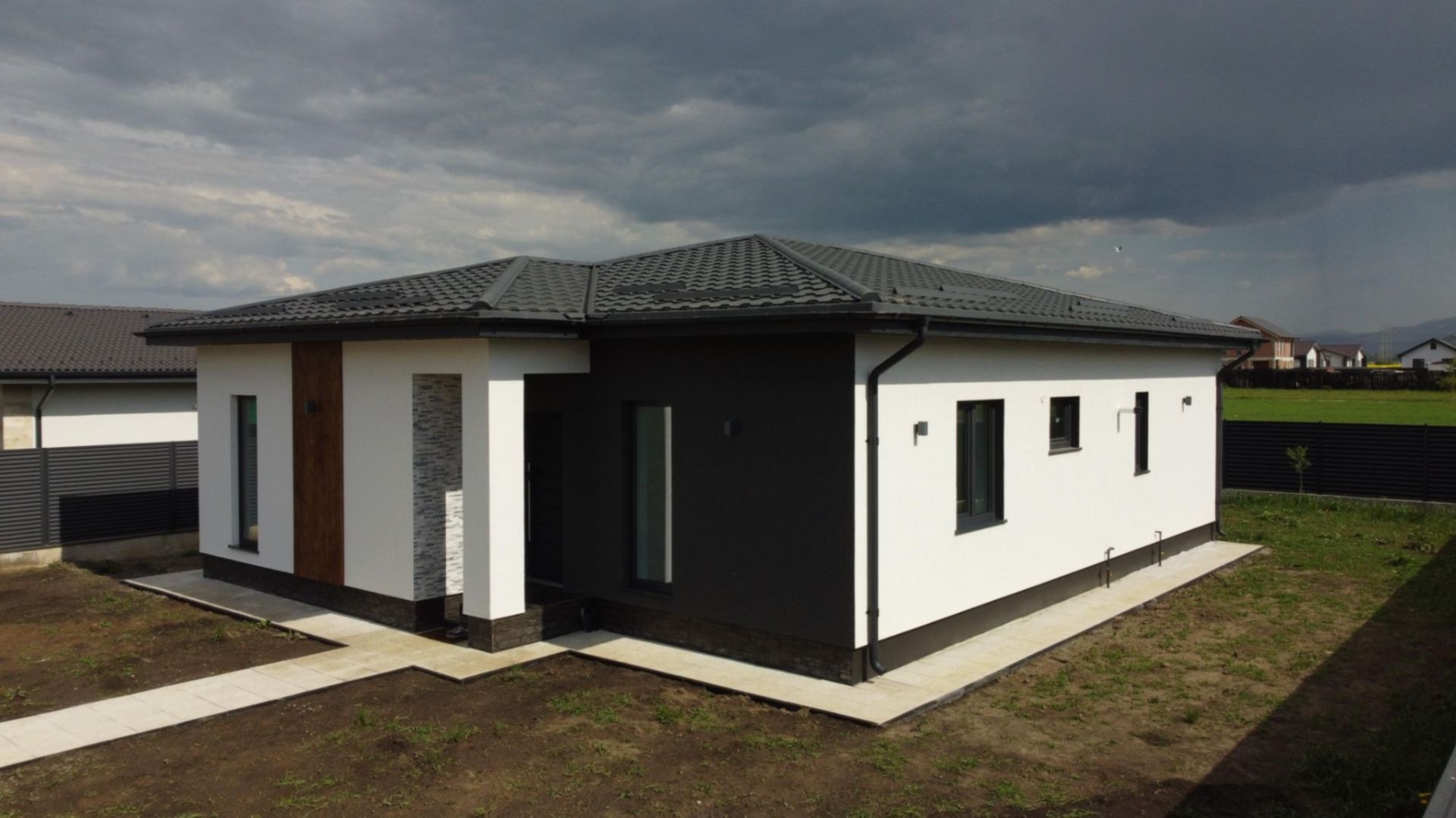 Casă/Vilă cu 4 camere de vânzare - Sampetru, zona Dealul Lempes - Poză 4