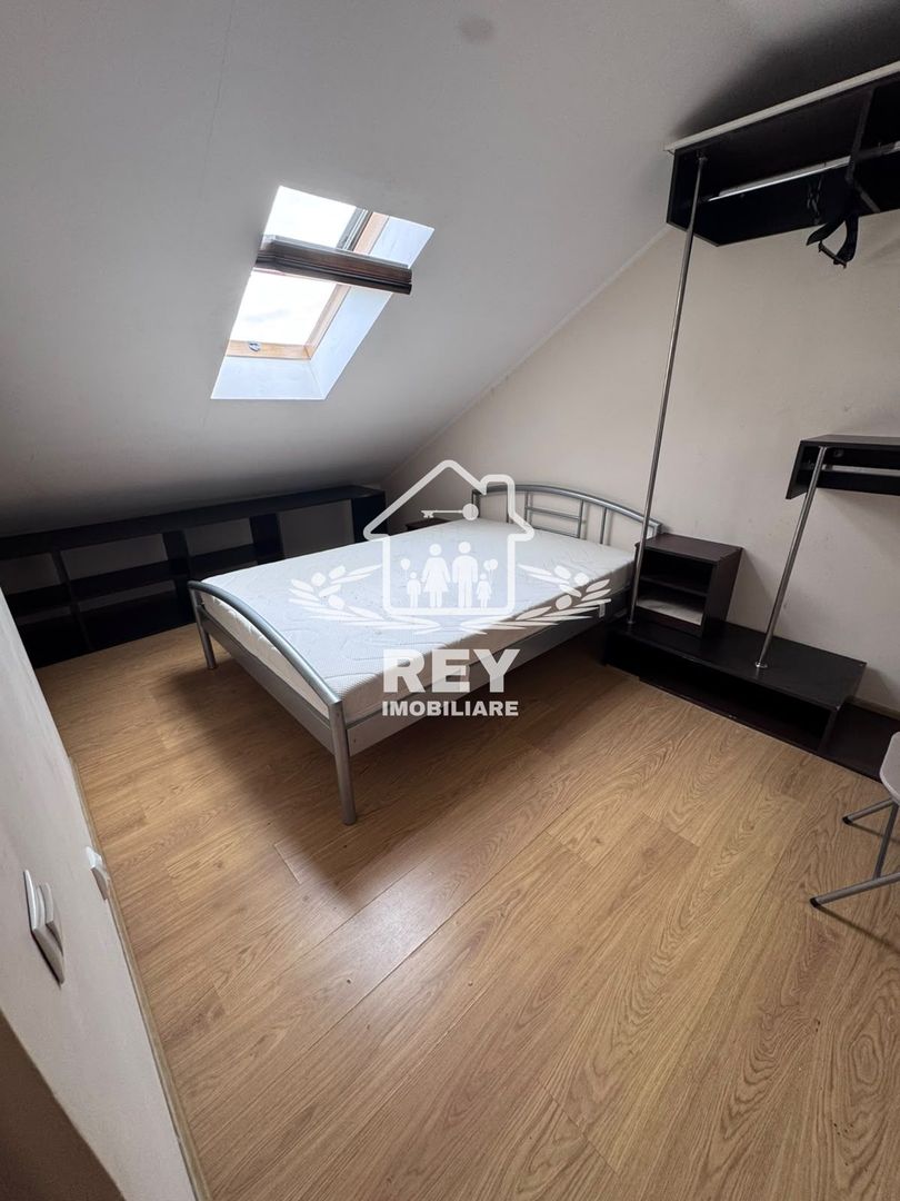Inchiriez apartament 3 camere, spatios, central, et.5+mansarda - Poză 7
