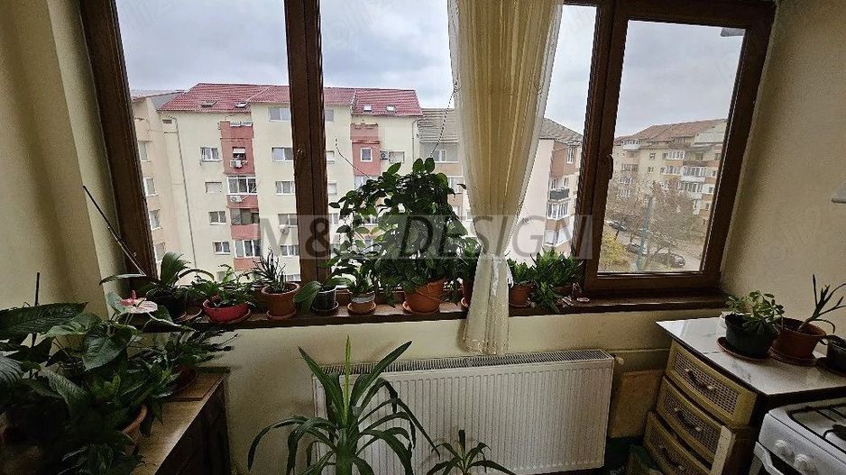Apartament 3 camere Soarelui - Poză 5