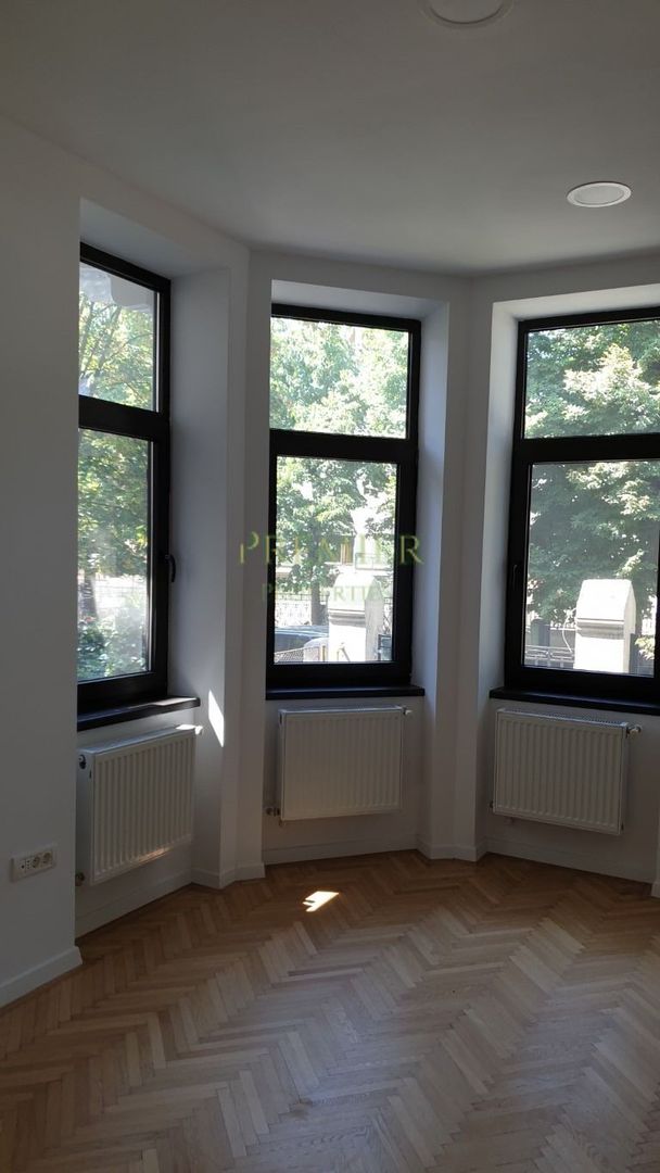 închiriere o vilă interbelică elegantă, complet restaurată - Poză 13